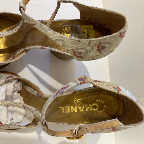 Chanel Cloth Heels New without Box - Picture 3 of 8